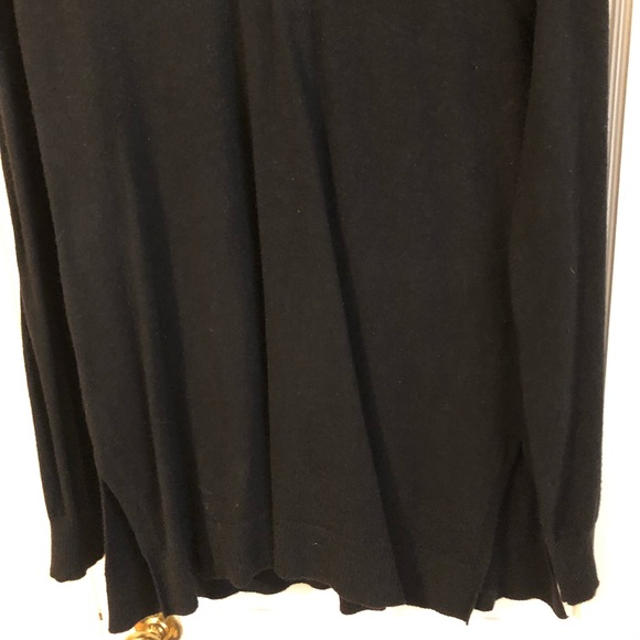 Black cross-front v-neck sweater - Picture 2 of 6